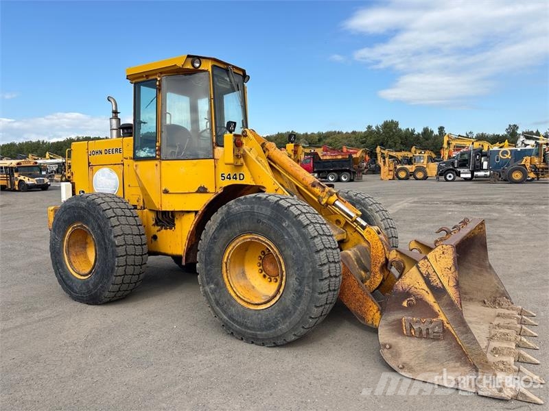 John Deere 544D Iekrāvēji uz riteņiem