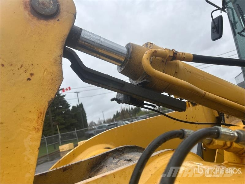 John Deere 544H Gumikerekes homlokrakodók