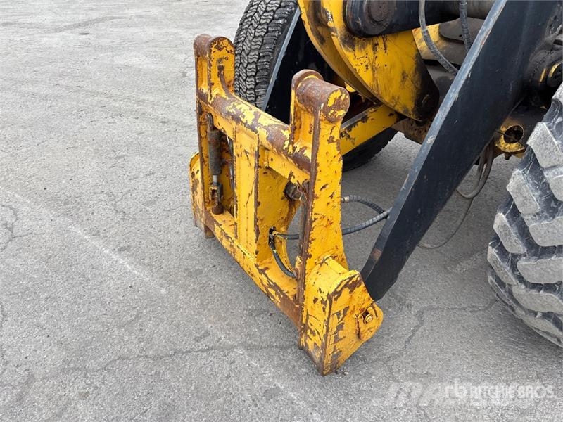 John Deere 544J Wheel Loader Фронтальні навантажувачі