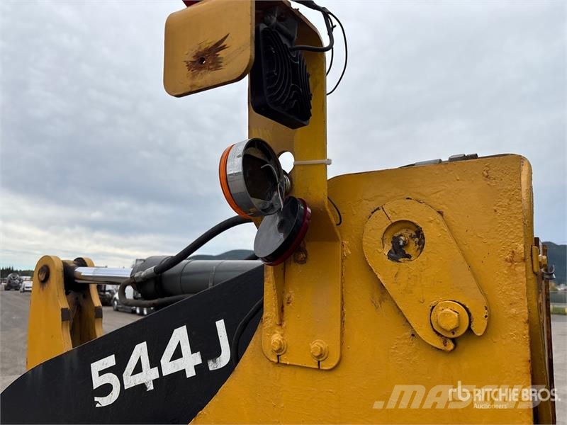 John Deere 544J Wheel Loader Фронтальні навантажувачі