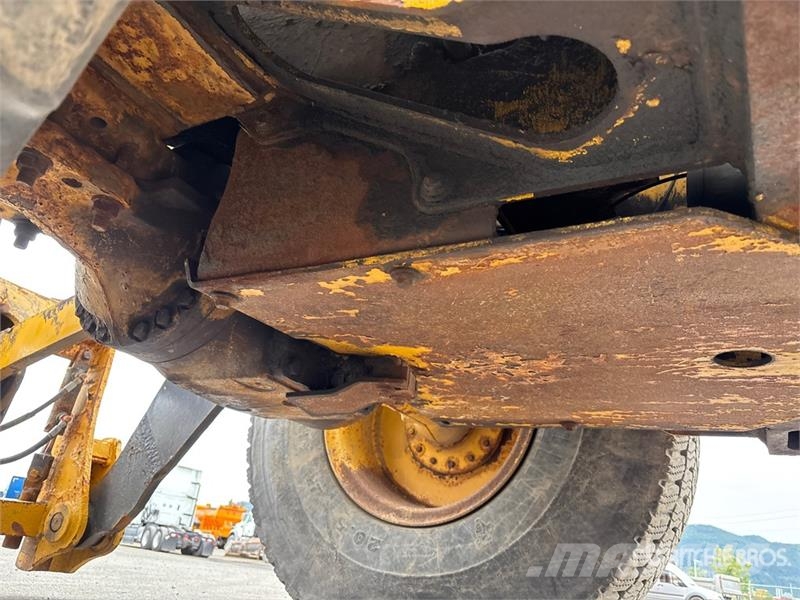 John Deere 544J Wheel Loader Фронтальні навантажувачі