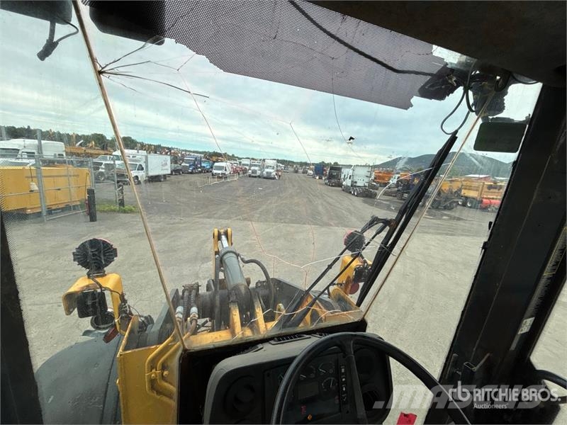John Deere 544J Wheel Loader Фронтальні навантажувачі