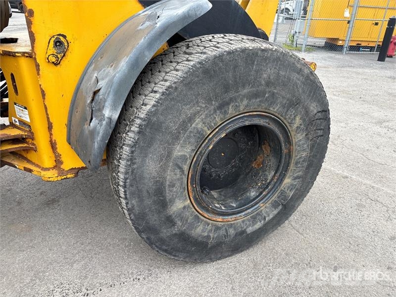 John Deere 544J Wheel Loader Фронтальні навантажувачі