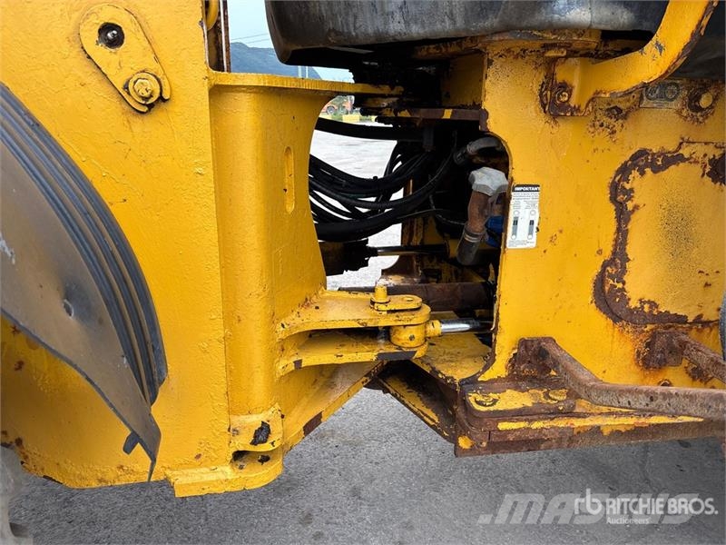 John Deere 544J Wheel Loader Фронтальні навантажувачі
