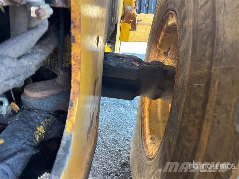 John Deere 544K Wheel Loader Gumikerekes homlokrakodók