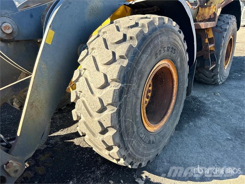 John Deere 544K Wheel Loader Gumikerekes homlokrakodók