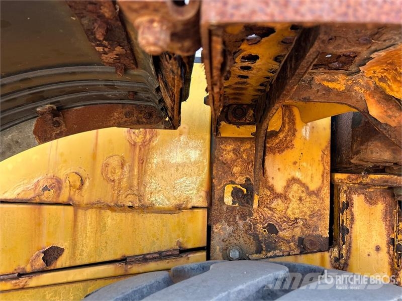 John Deere 544K Wheel Loader Gumikerekes homlokrakodók