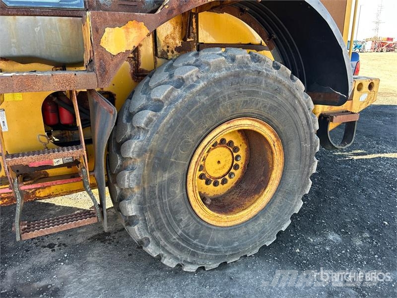 John Deere 544K Wheel Loader Gumikerekes homlokrakodók