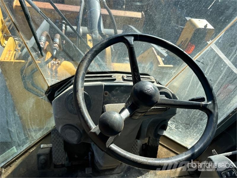 John Deere 544K Wheel Loader Gumikerekes homlokrakodók