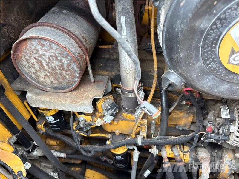 John Deere 624K Kolesni nakladalci