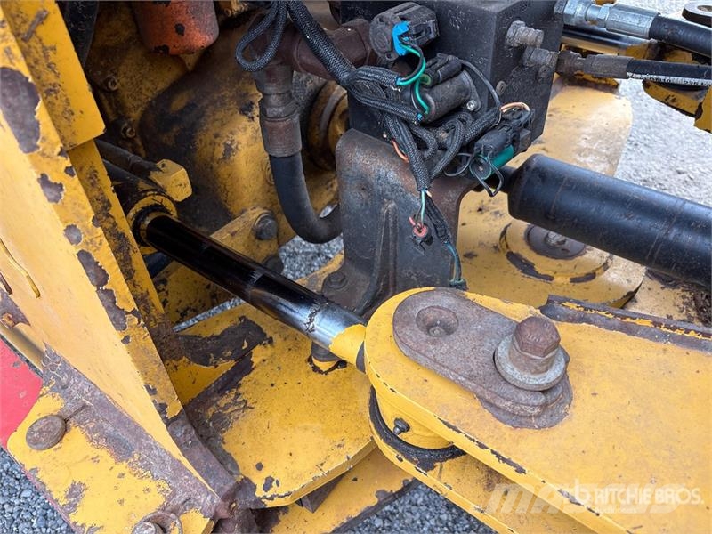 John Deere 624K Kolesni nakladalci