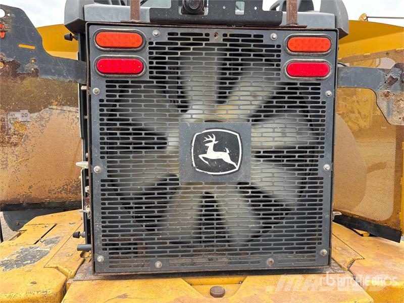 John Deere 624K Kolesni nakladalci