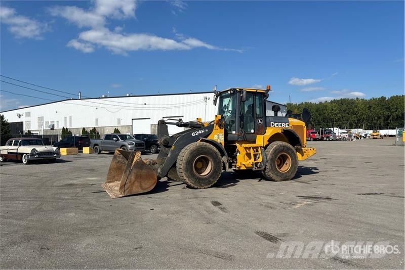 John Deere 624K Iekrāvēji uz riteņiem