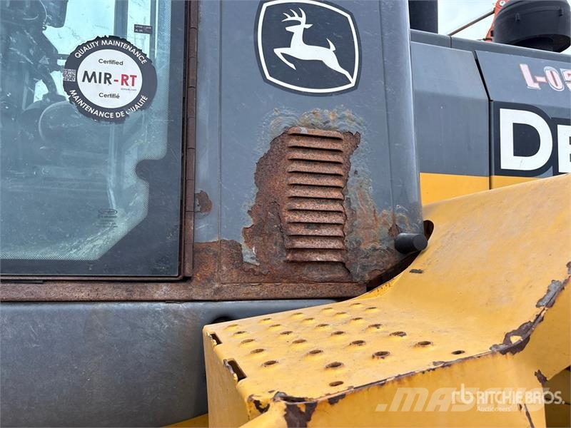 John Deere 624K Kolesni nakladalci