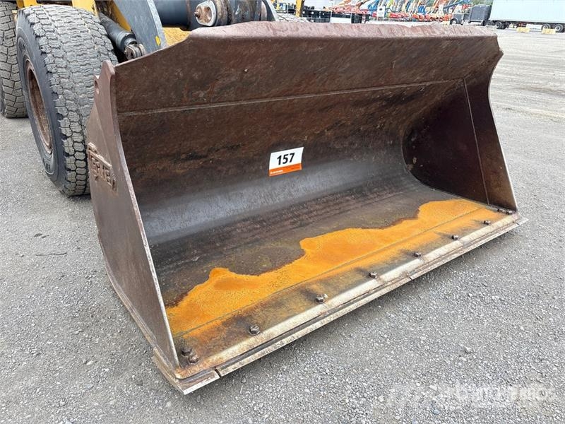 John Deere 624K Kolesni nakladalci
