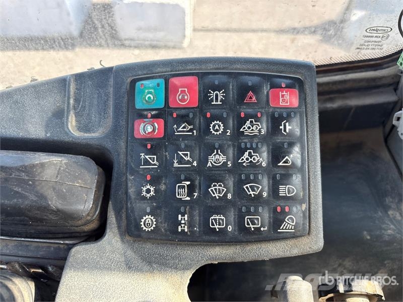 John Deere 624K Iekrāvēji uz riteņiem
