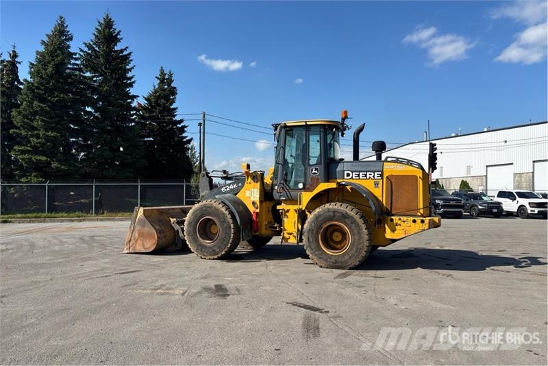 John Deere 624K Iekrāvēji uz riteņiem