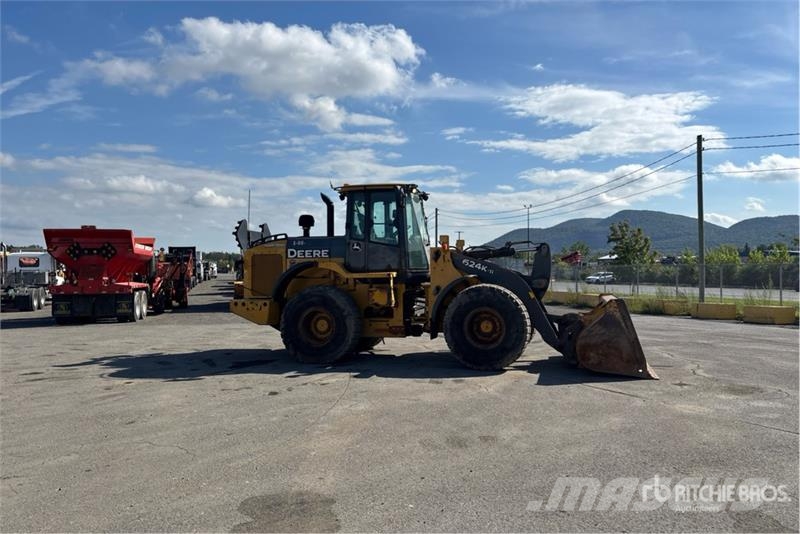 John Deere 624K Iekrāvēji uz riteņiem
