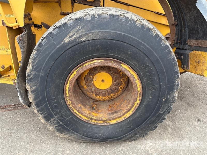John Deere 624K Kolesni nakladalci