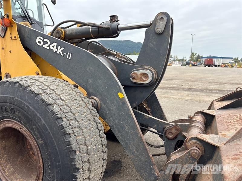John Deere 624K Kolesni nakladalci