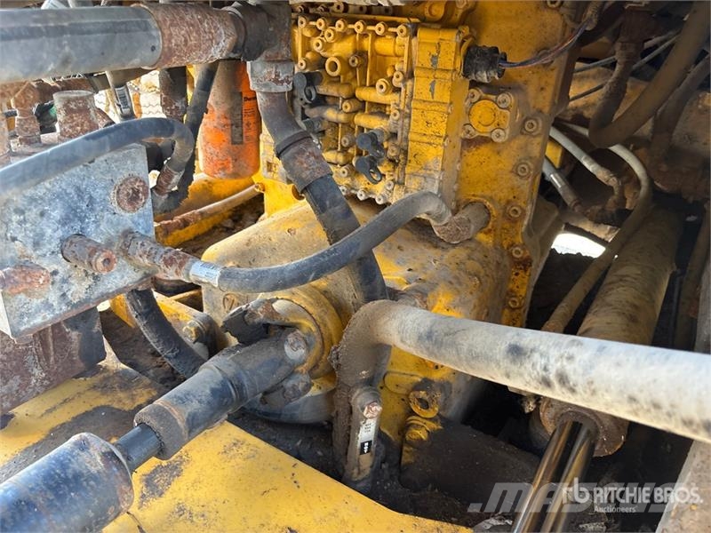 John Deere 624K Iekrāvēji uz riteņiem