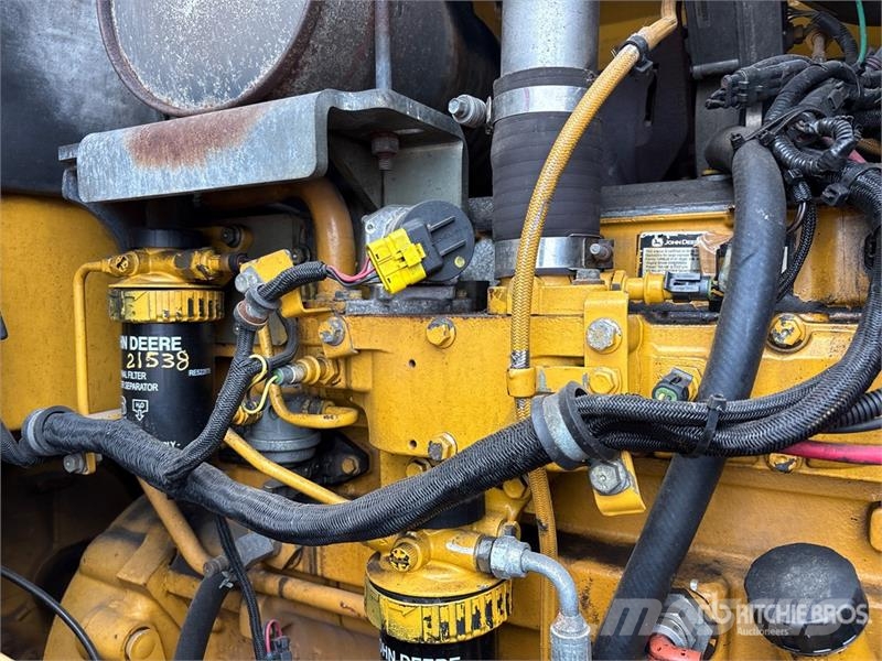 John Deere 644J Iekrāvēji uz riteņiem