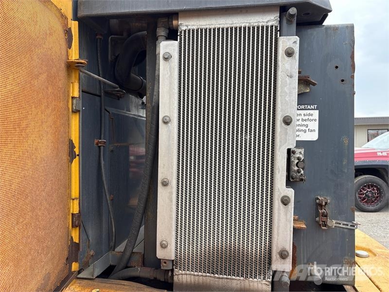John Deere 644J Iekrāvēji uz riteņiem