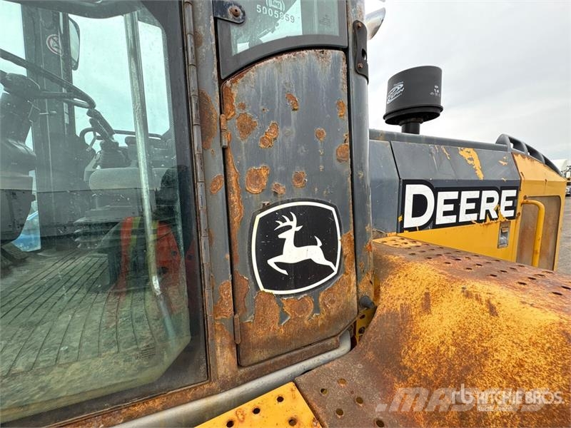 John Deere 644J Iekrāvēji uz riteņiem