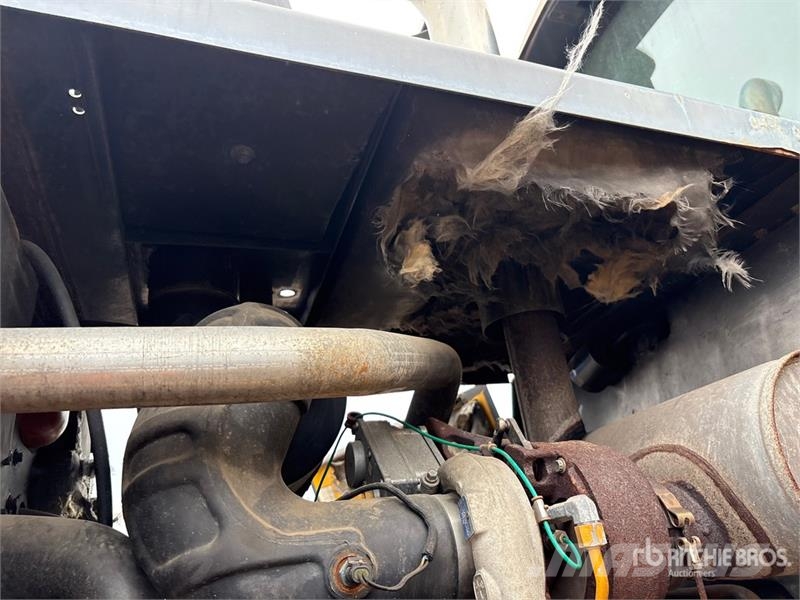 John Deere 644J Iekrāvēji uz riteņiem