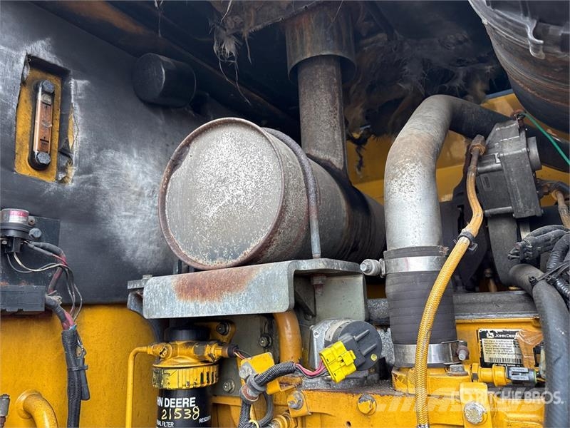 John Deere 644J Iekrāvēji uz riteņiem