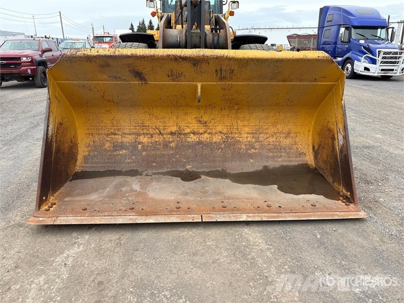 John Deere 644J Iekrāvēji uz riteņiem