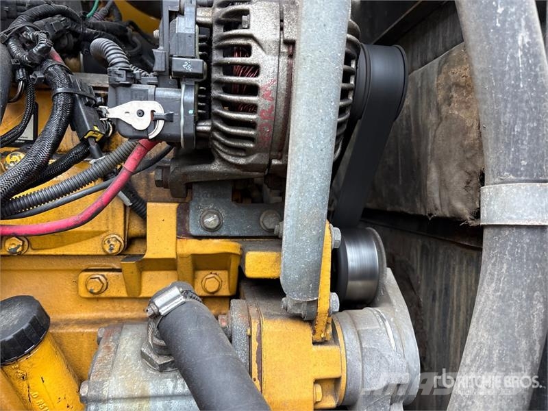 John Deere 644J Iekrāvēji uz riteņiem