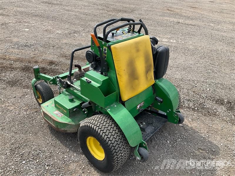 John Deere 648R Stand-On Lawn Mower ركوب الحشائش