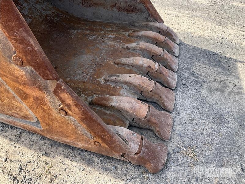 John Deere 670G LC Tracked Excavator Bageri gusjeničari