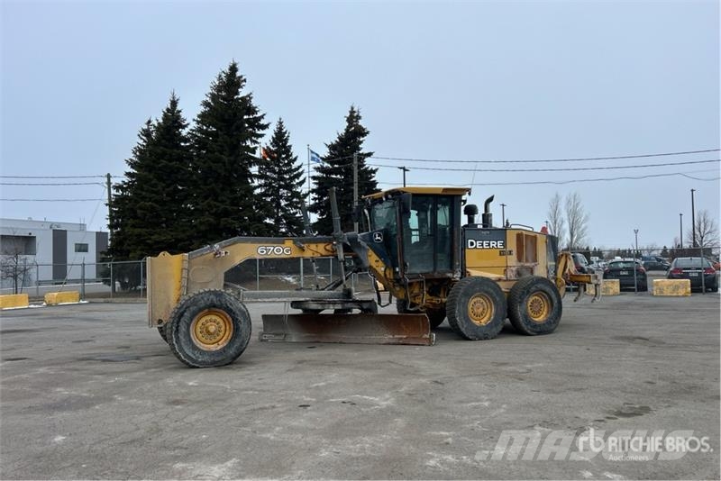 John Deere 670G Motor Grader Grejderi