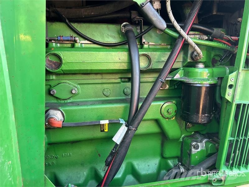 John Deere 6910 4WD Tractor Tracteur