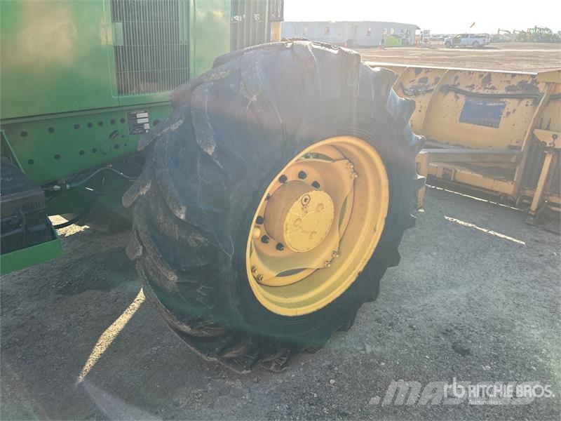 John Deere 6910 4WD Tractor Tracteur