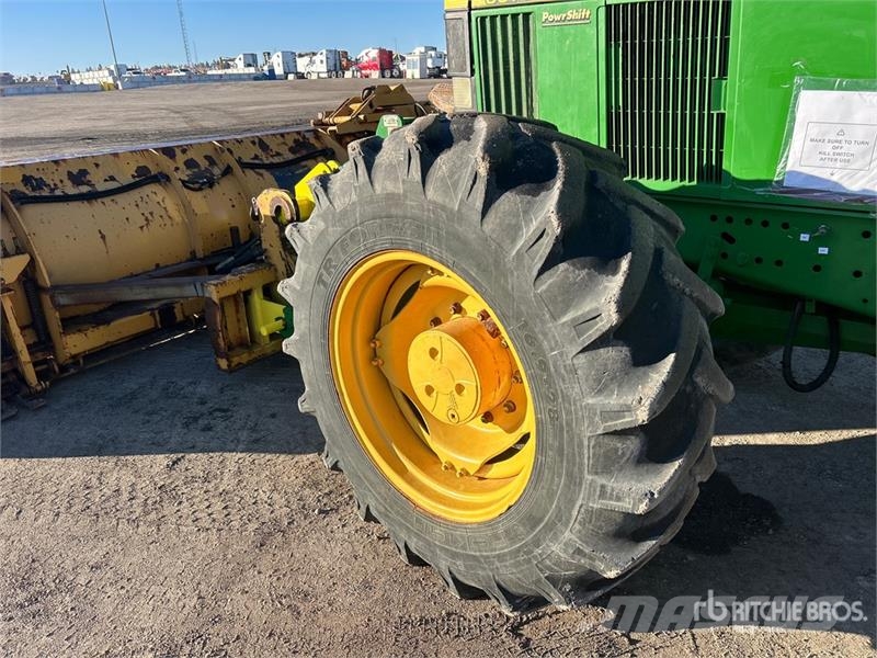 John Deere 6910 4WD Tractor Tracteur