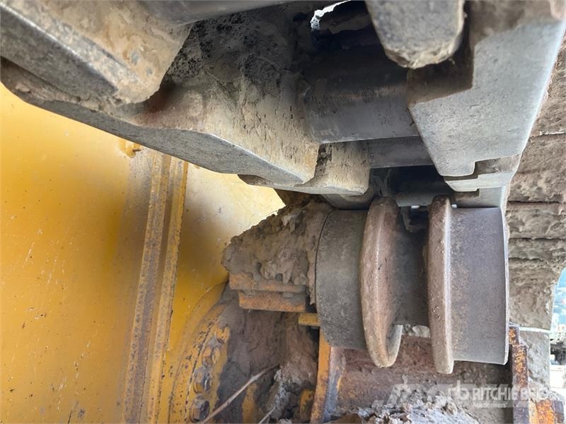 John Deere 700K XLT Pásové dozery