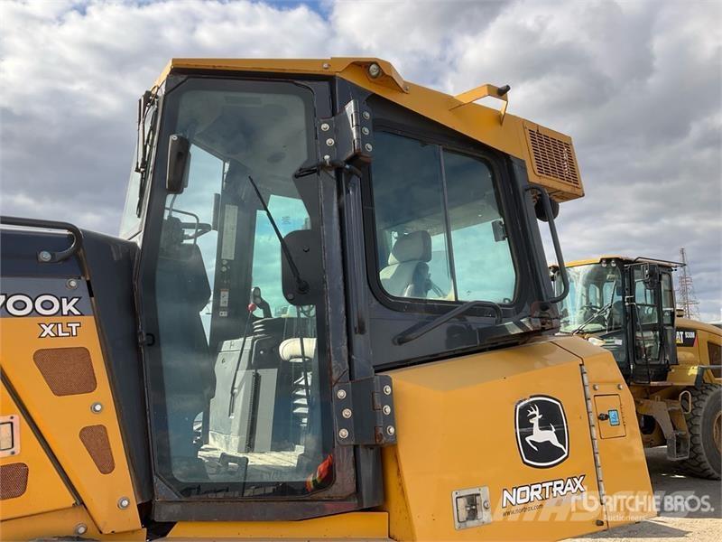 John Deere 700K XLT Pásové dozery