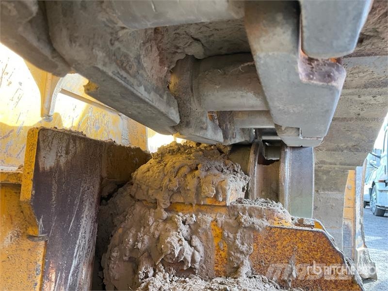 John Deere 700K XLT Pásové dozery