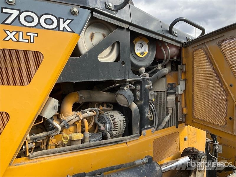 John Deere 700K XLT Pásové dozery