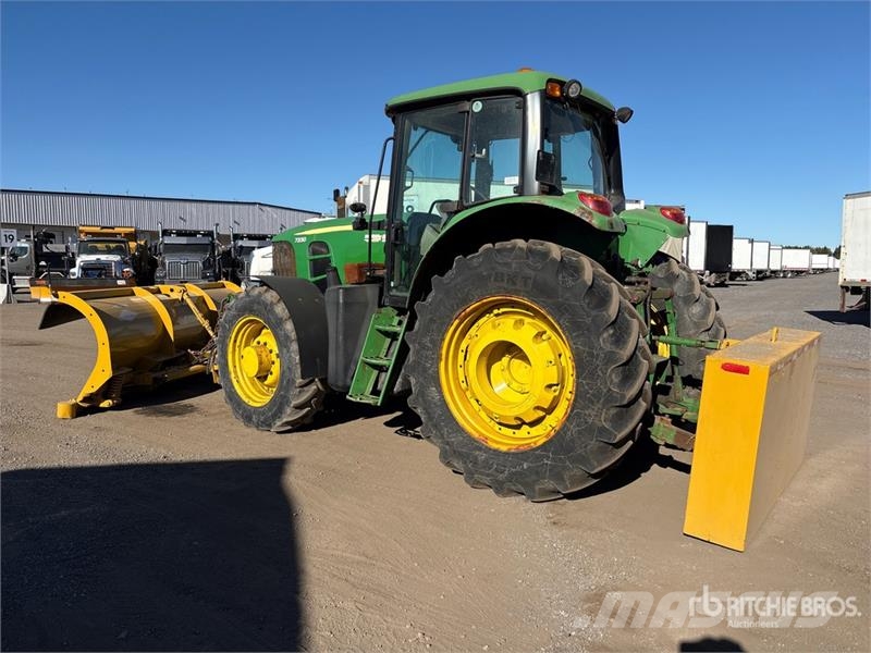 John Deere 7330 Tractoare