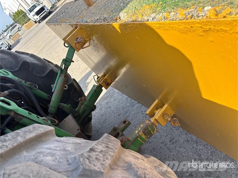 John Deere 7330 Traktorid