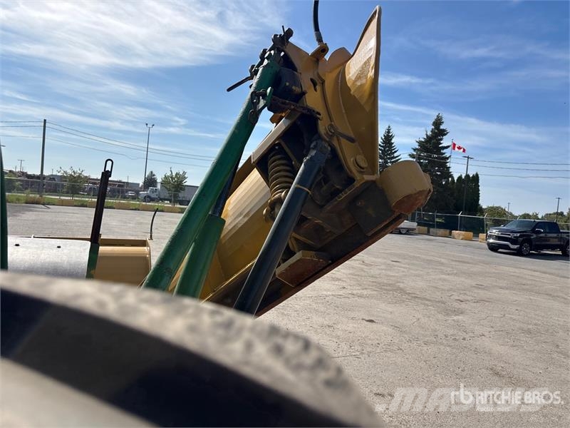 John Deere 7330 Traktorid