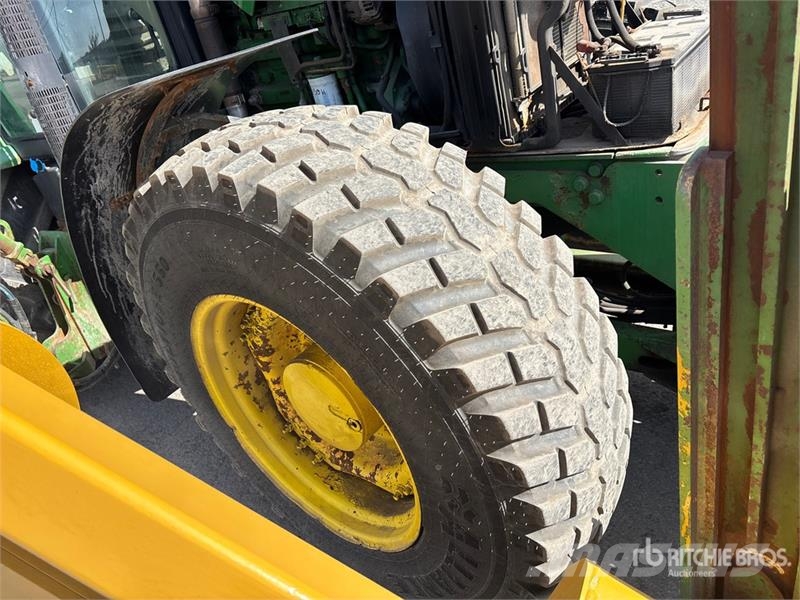 John Deere 7330 Traktorid