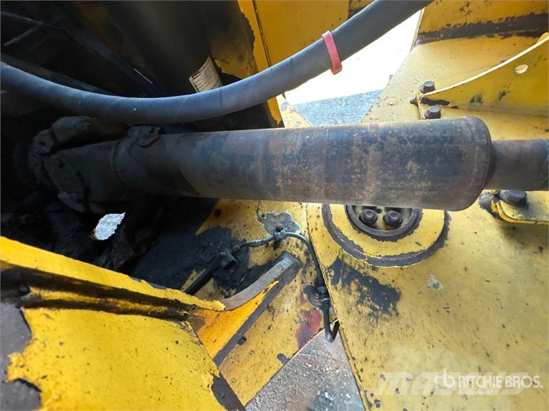 John Deere 744K Wheel loaders