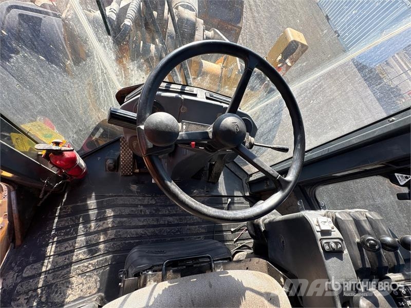 John Deere 744K Wheel loaders