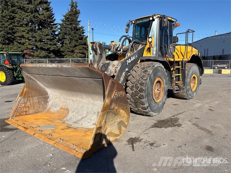 John Deere 744K Wheel loaders