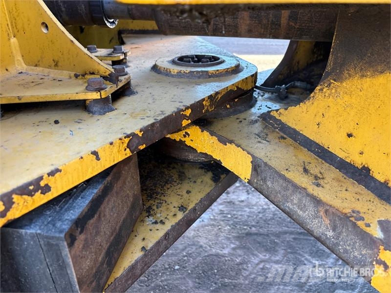 John Deere 744K Wheel loaders